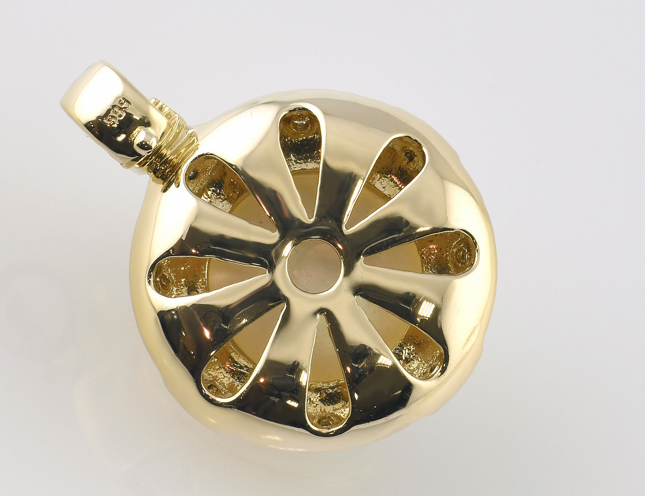 Anhänger Mabe´perle 585/000 14 K Gelbgold 8 Diamanten zus. 0,10 ct