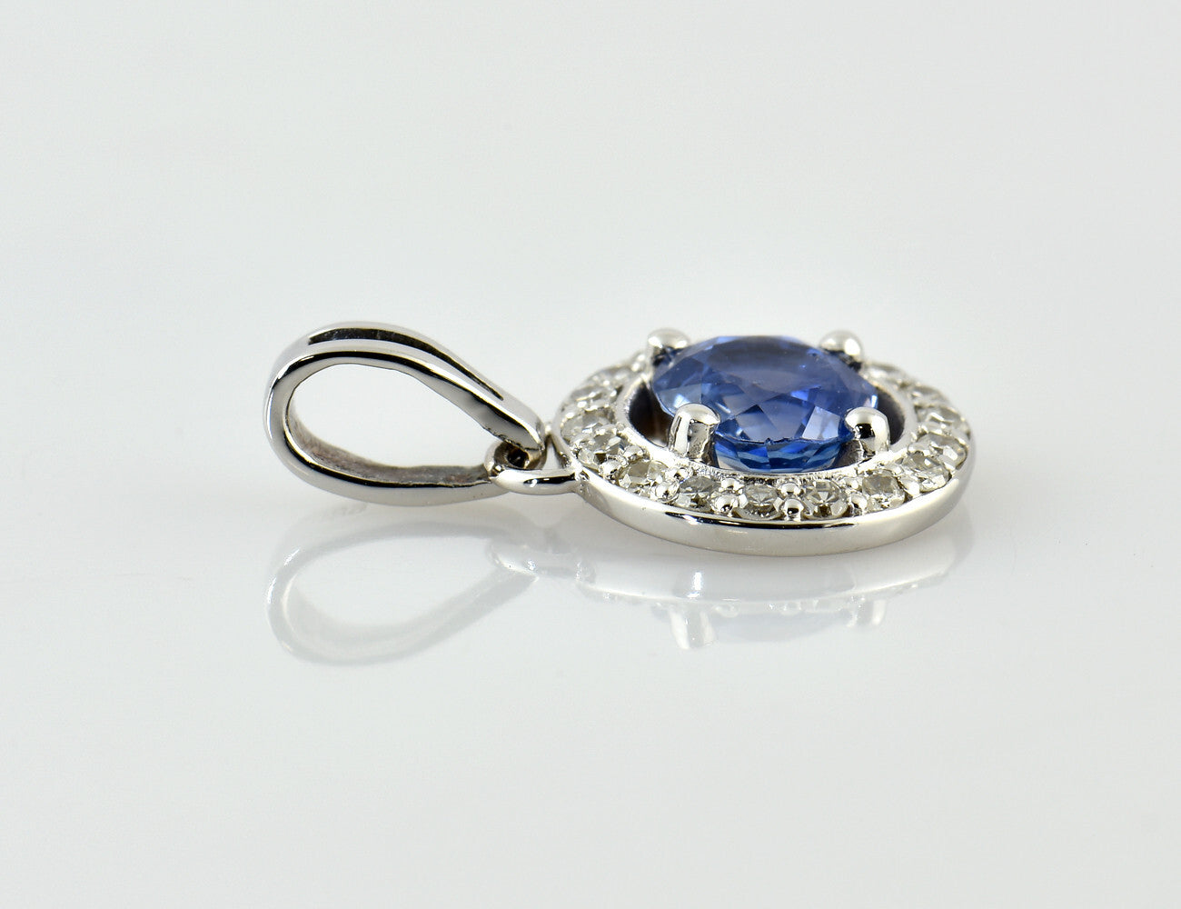 Anhänger Saphir 585/000 14 K Weißgold 18 Diamanten zus. 0,10 ct