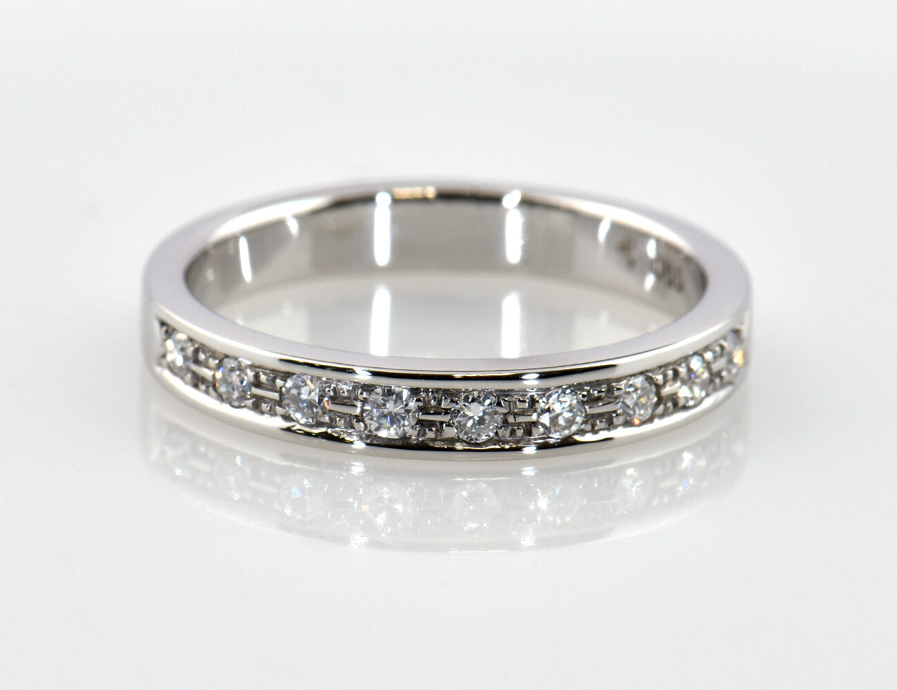 Diamant Ring 590/000 14 K Weißgold 9 Brillanten zus. 0,20 ct