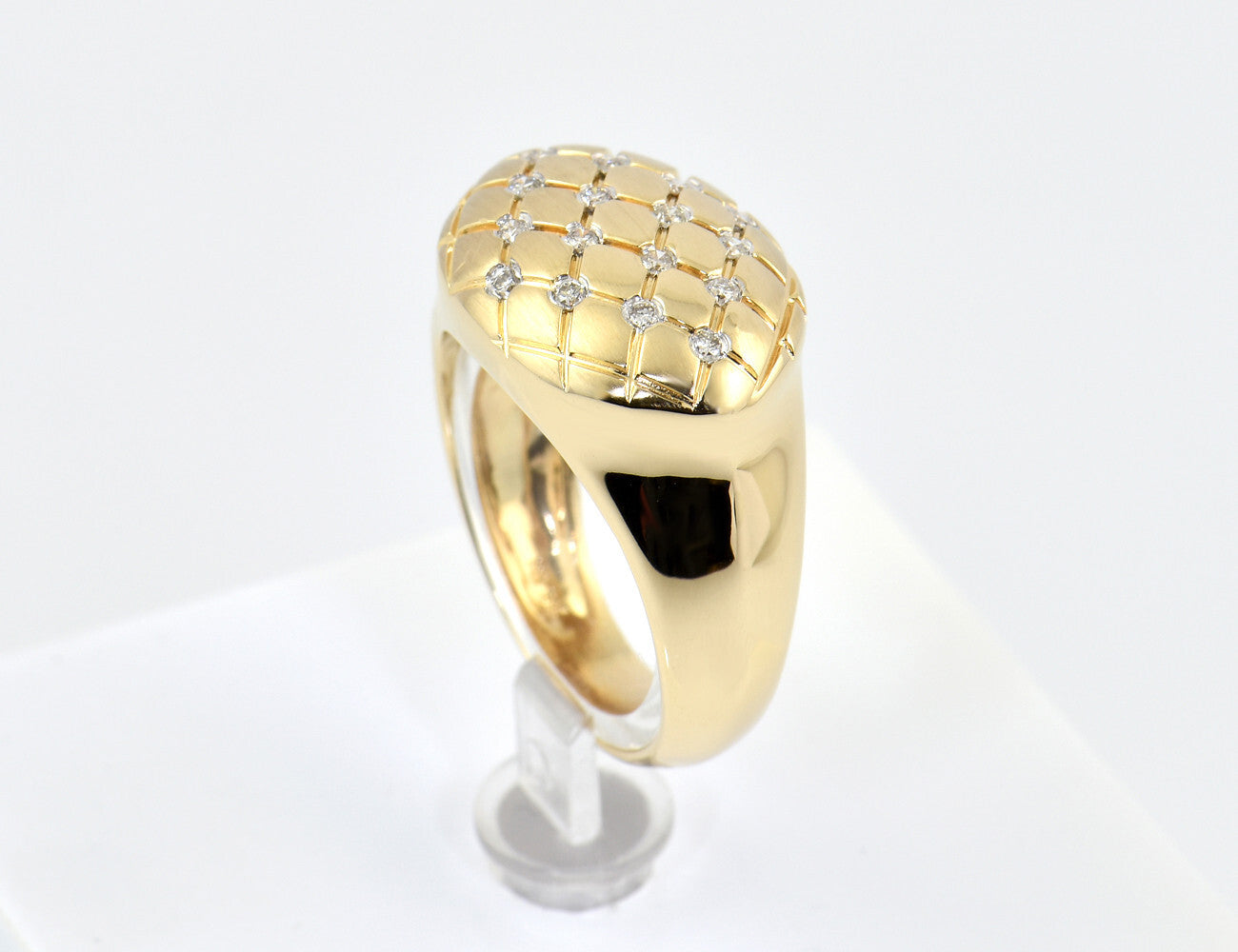 Diamant Ring 585/000 14 K Gelbgold 16 Brillanten zus. 0,24 ct