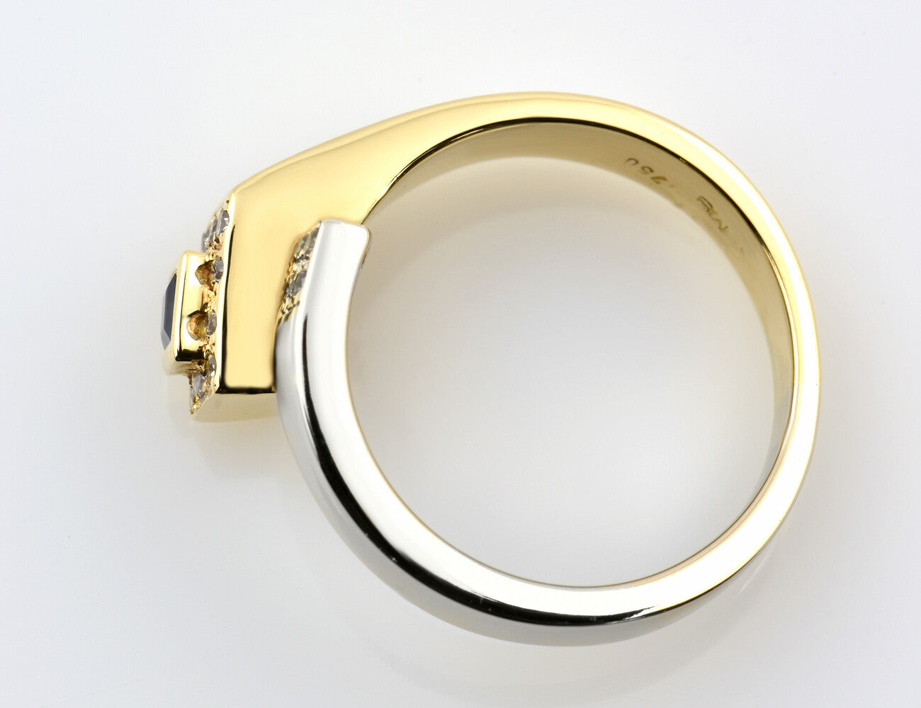 Saphir Diamant Ring 750/000 18 K Gelbgold 15 Brillanten zus. 0,27 ct