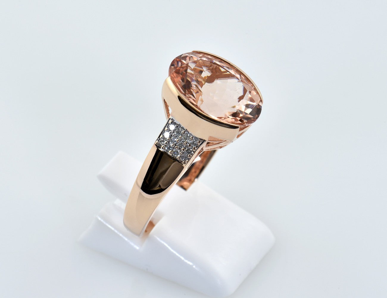 Ring Morganit Diamant 585/000 14 K Rotgold 24 Brillanten zus. 0,24 ct