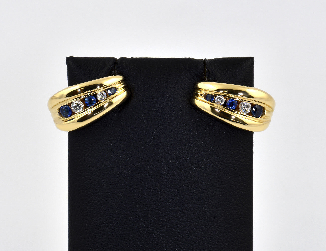 H.Stern Ohrstecker Saphir 750/000 18 K Gelbgold, 4 Diamanten zus. 0,12 ct