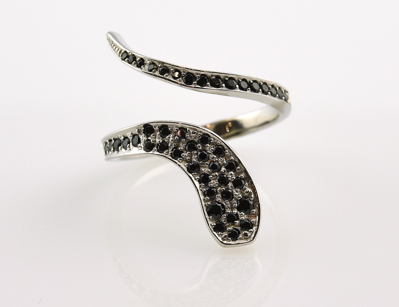 Diamantring 585 14 K Weißgold 46 Diamanten zus. 0,50 ct