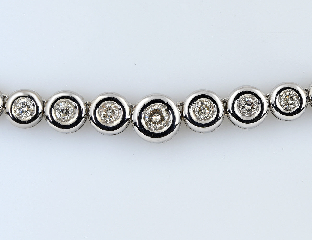 Tennis Kette 750/000 18 K Weißgold, 91 Brillanten zus. 3,50 ct, Kette 43 cm