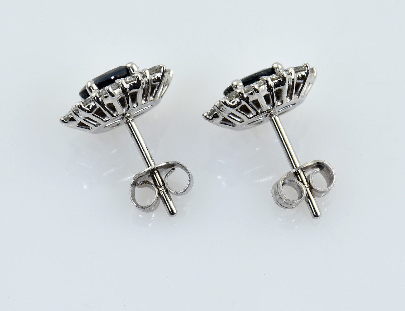 Saphir Brillant Ohrstecker Ohrringe 585 14 K Weißgold, 20 Diamanten zus. 0,70 ct