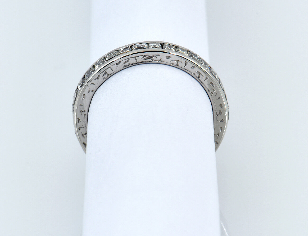 Diamant Ring Memoire 950/000 Platin, 32 Diamanten zus. 1,50 ct