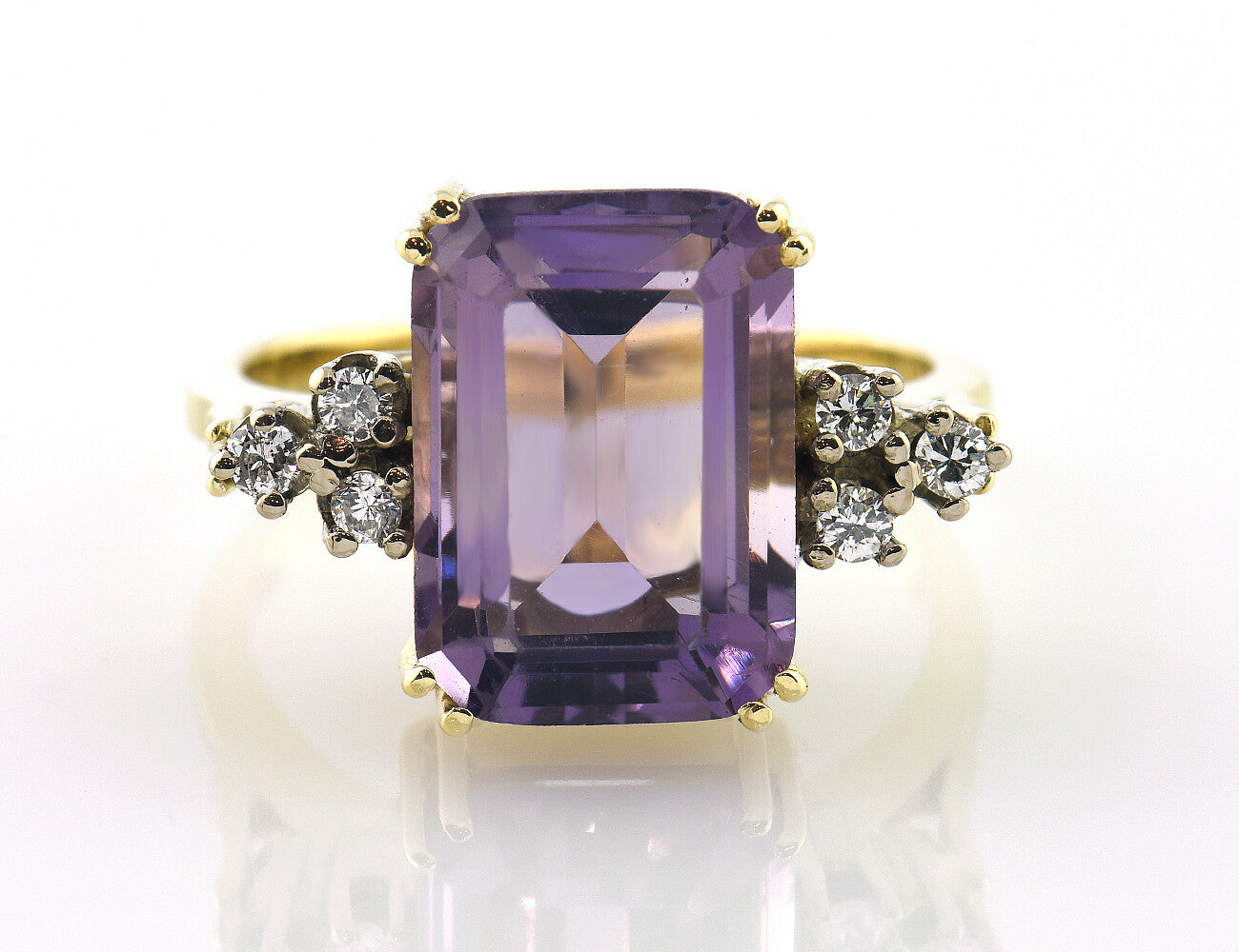 Ring Amethyst 585 14 K Gelbgold 6 Diamanten zus. 0,18 ct