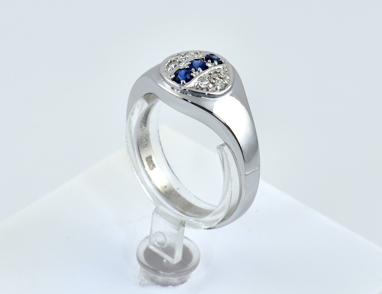 Saphir Diamant Ring 585/000 14 K Weißgold 6 Diamanten zus. 0,06 ct