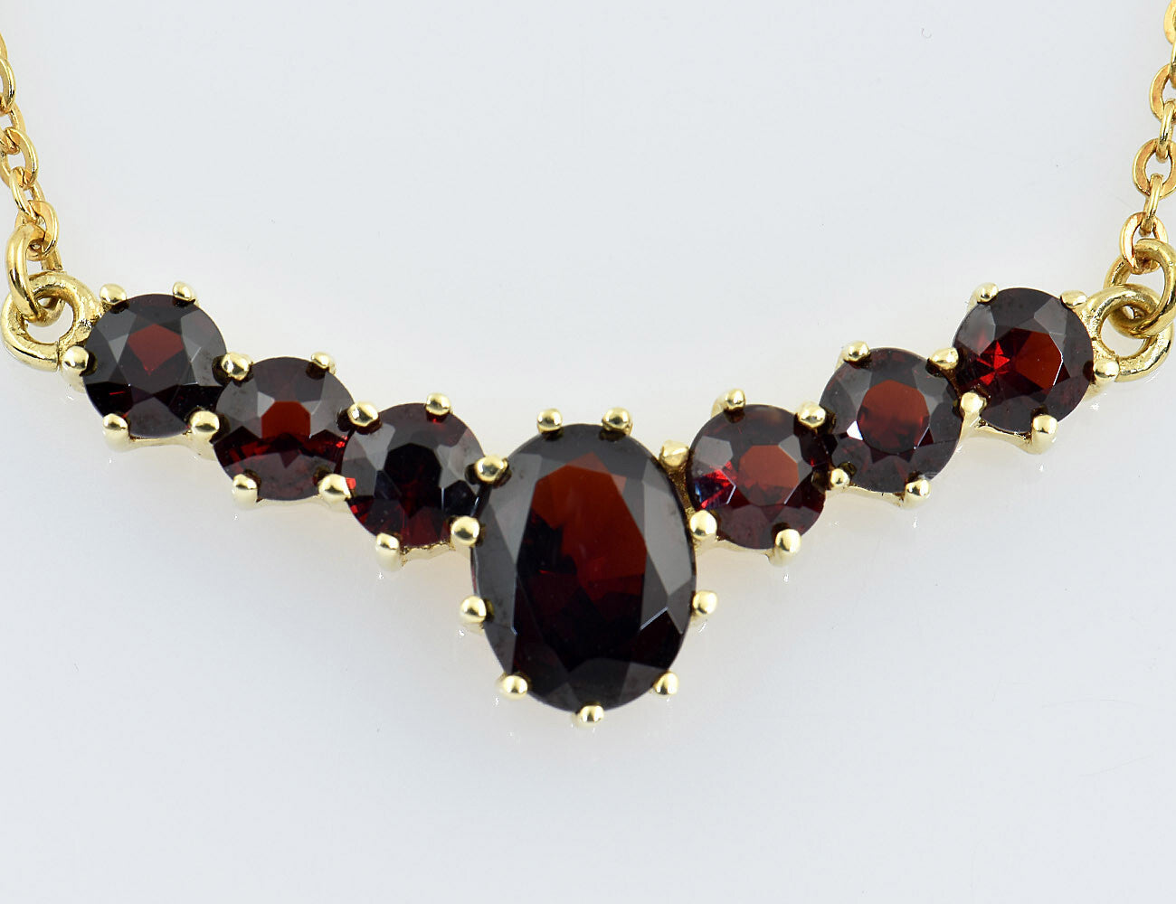 Kette Granat 333/000 8 K Gelbgold Collier, 40 cm lang