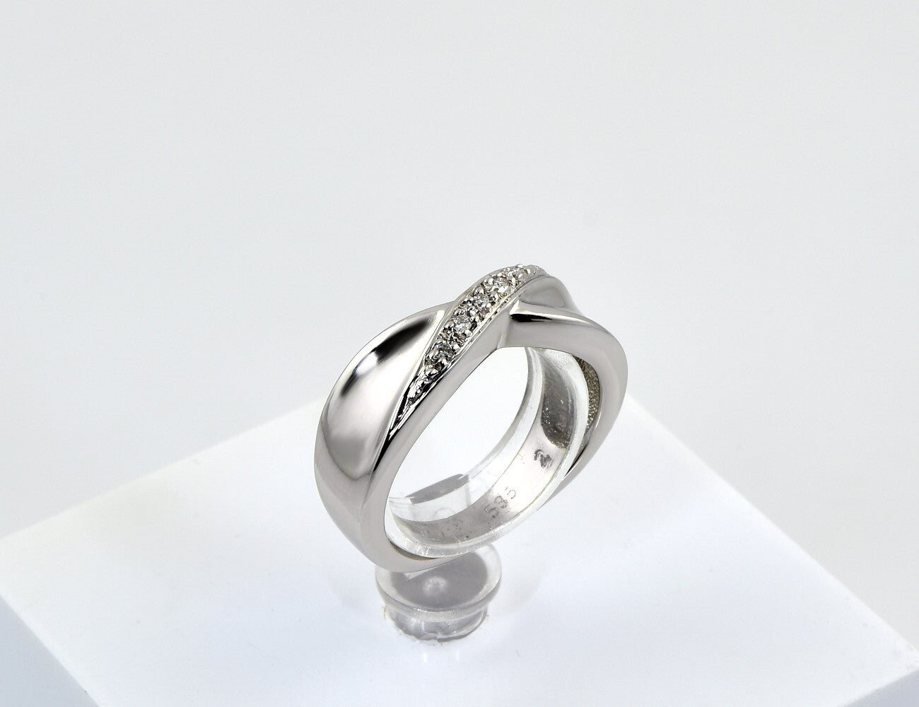 Diamant Ring 585/000 14 K Weißgold 5 Brillanten zus. 0,05 ct