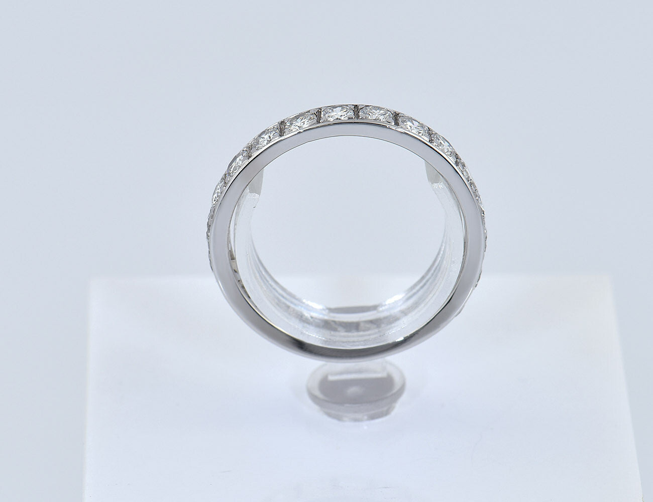Memoire Diamant Ring 750/000 18 K Weißgold 21 Brillanten zus. 1,32 ct