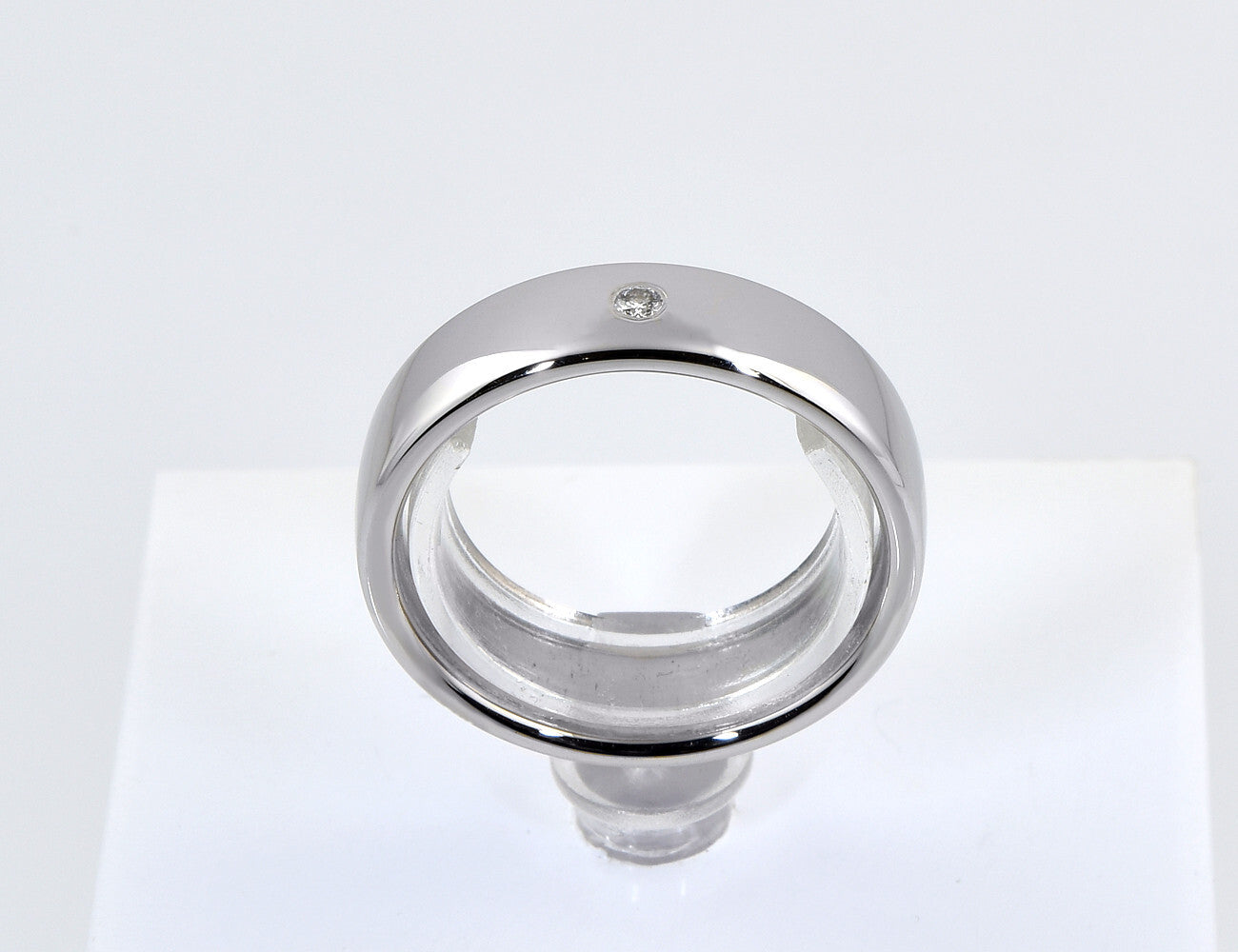 Diamant Ring 333/000 8 K Weißgold 1 Brillant 0,025 ct