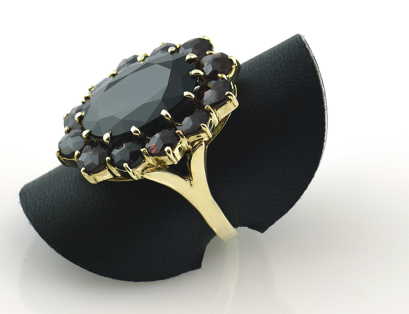 Granat Ring 333/000 8 K Gelbgold