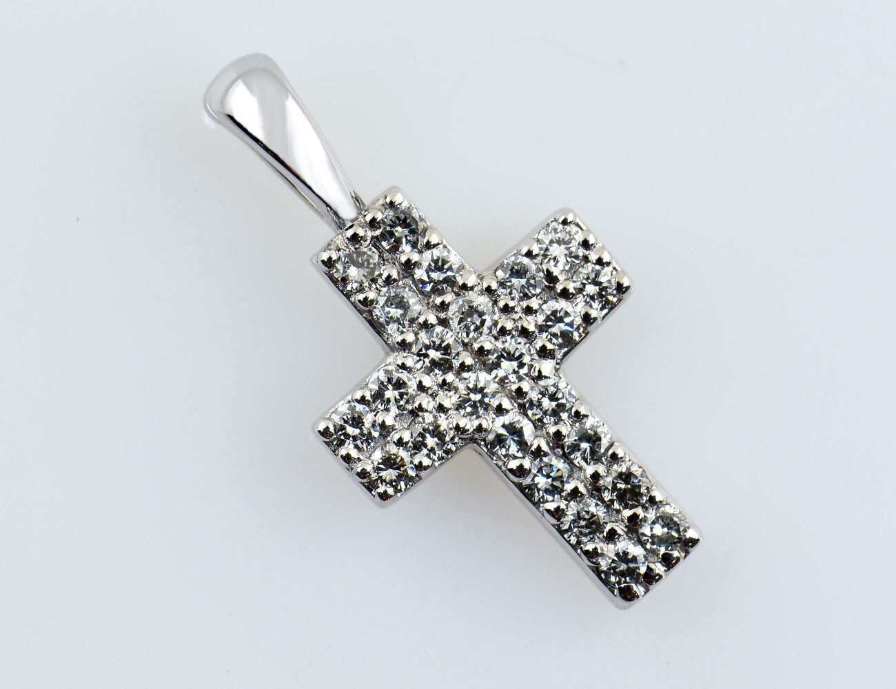 Anhänger Kreuz Diamant 585/000 14 K Weißgold 24 Brillanten zus. 0,24 ct