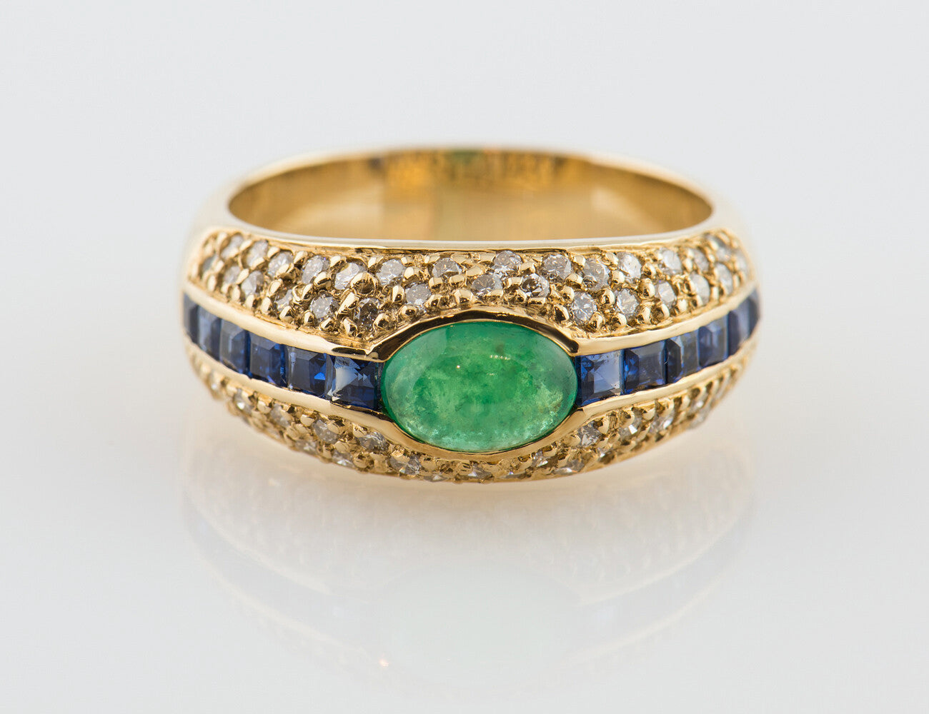 Ring Saphir, Smaragd 585/000 14 K Gelbgold 58 Brillanten zus. 0,58 ct