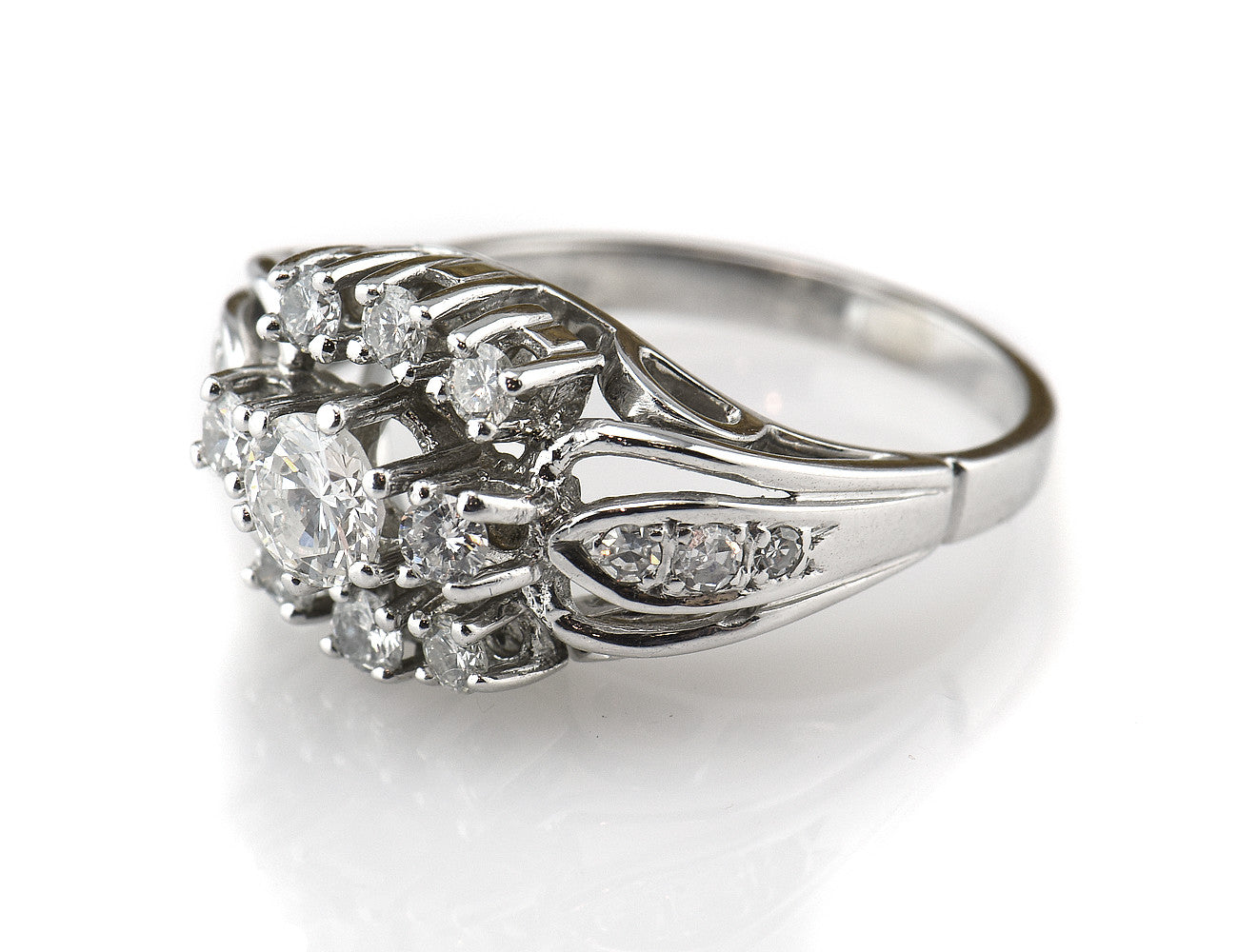 Diamond ring 585/000 14 K white gold 15 diamonds total 1.10 ct
