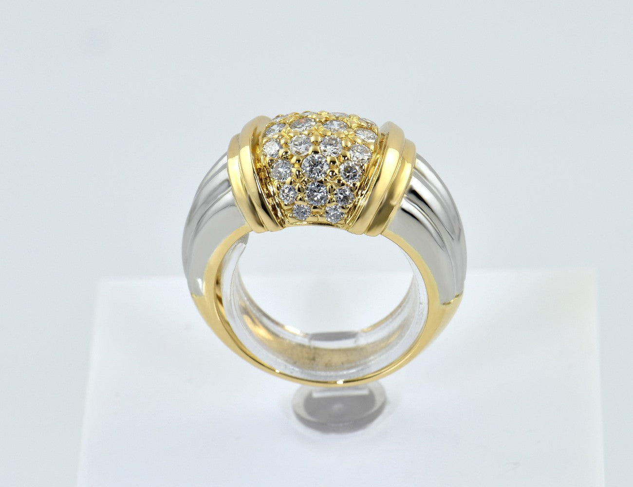 Diamant Ring 750/000 18 K Gelbgold 30 Brillanten zus. 0,80 ct