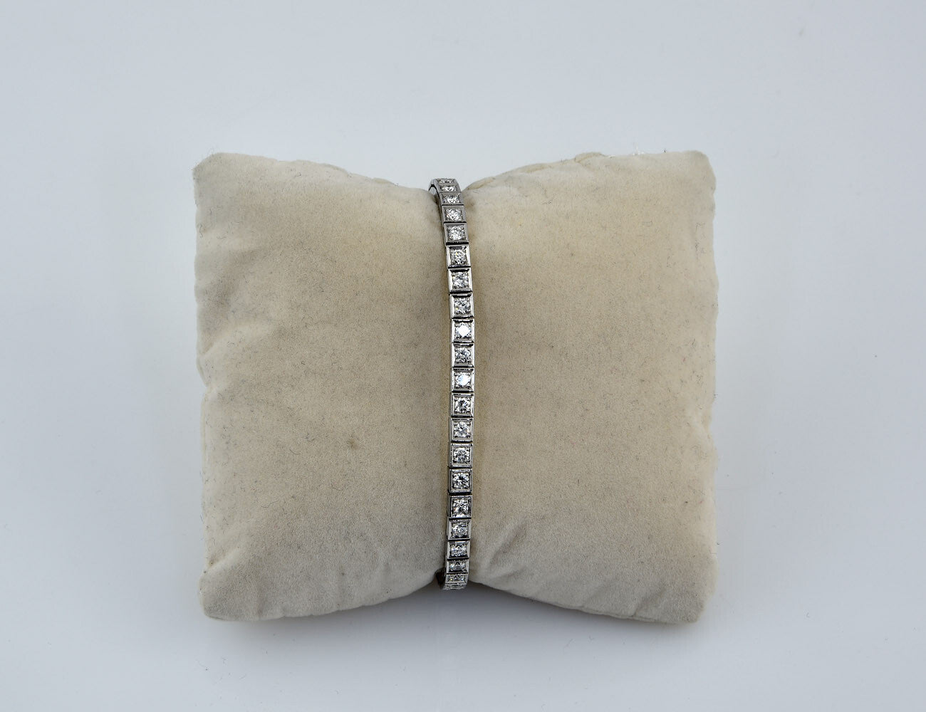 Tennis Armband 18 cm 750/000 18 K Weißgold 45 Diamanten zus. 3,25 ct