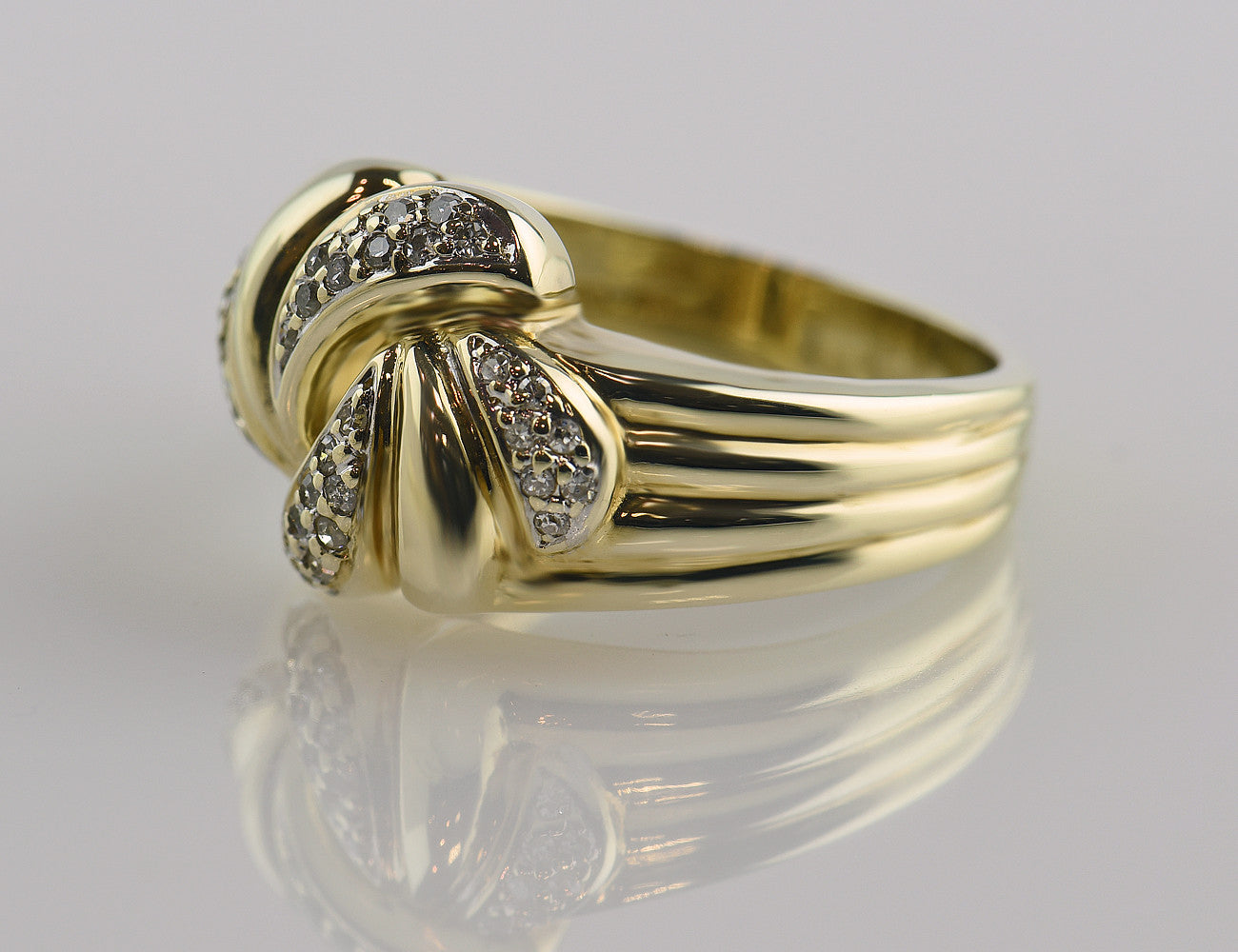 Diamant Ring 585/000 14 K Gelbgold 31 Diamanten zus. 0,15ct