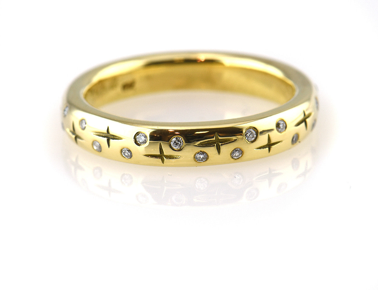 Diamantring 585 14 K Gelbgold 28 Brillanten zus. 0,14 ct
