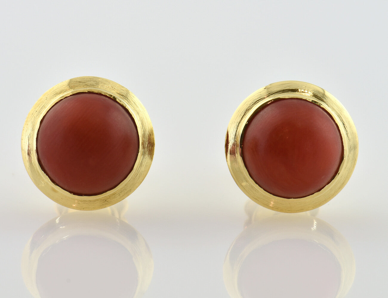 Ohrstecker Koralle 750/000 18 K Gelbgold Schraubverschluss