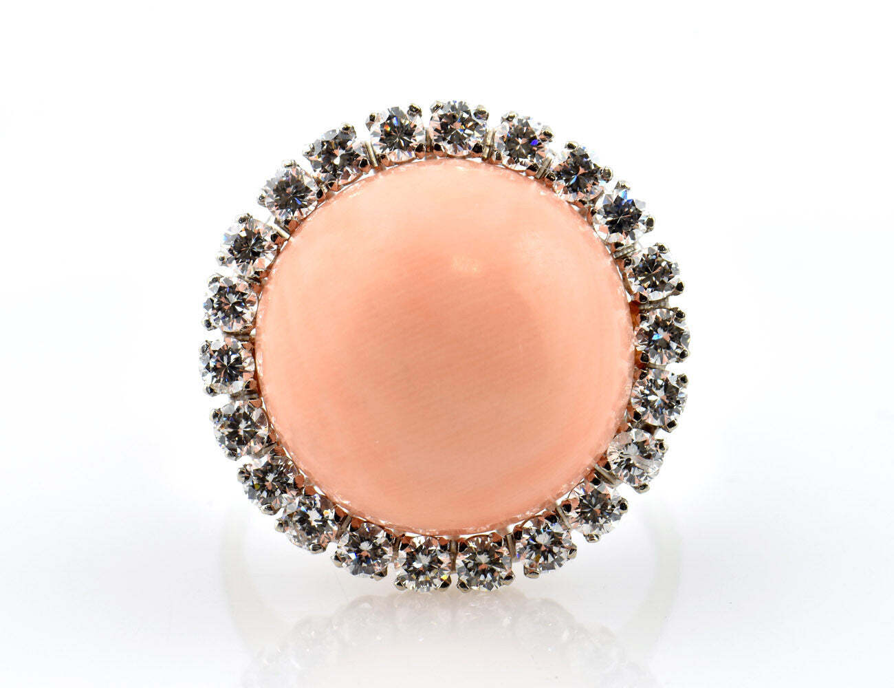 Ring Koralle 750/000 18 K Weißgold 23 Brillanten zus. 1,00 ct