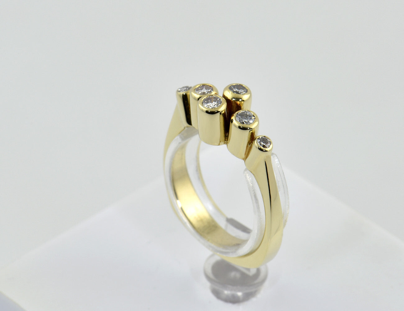 Diamant Ring 585/000 14 K Gelbgold 6 Brillanten zus. 0,34 ct