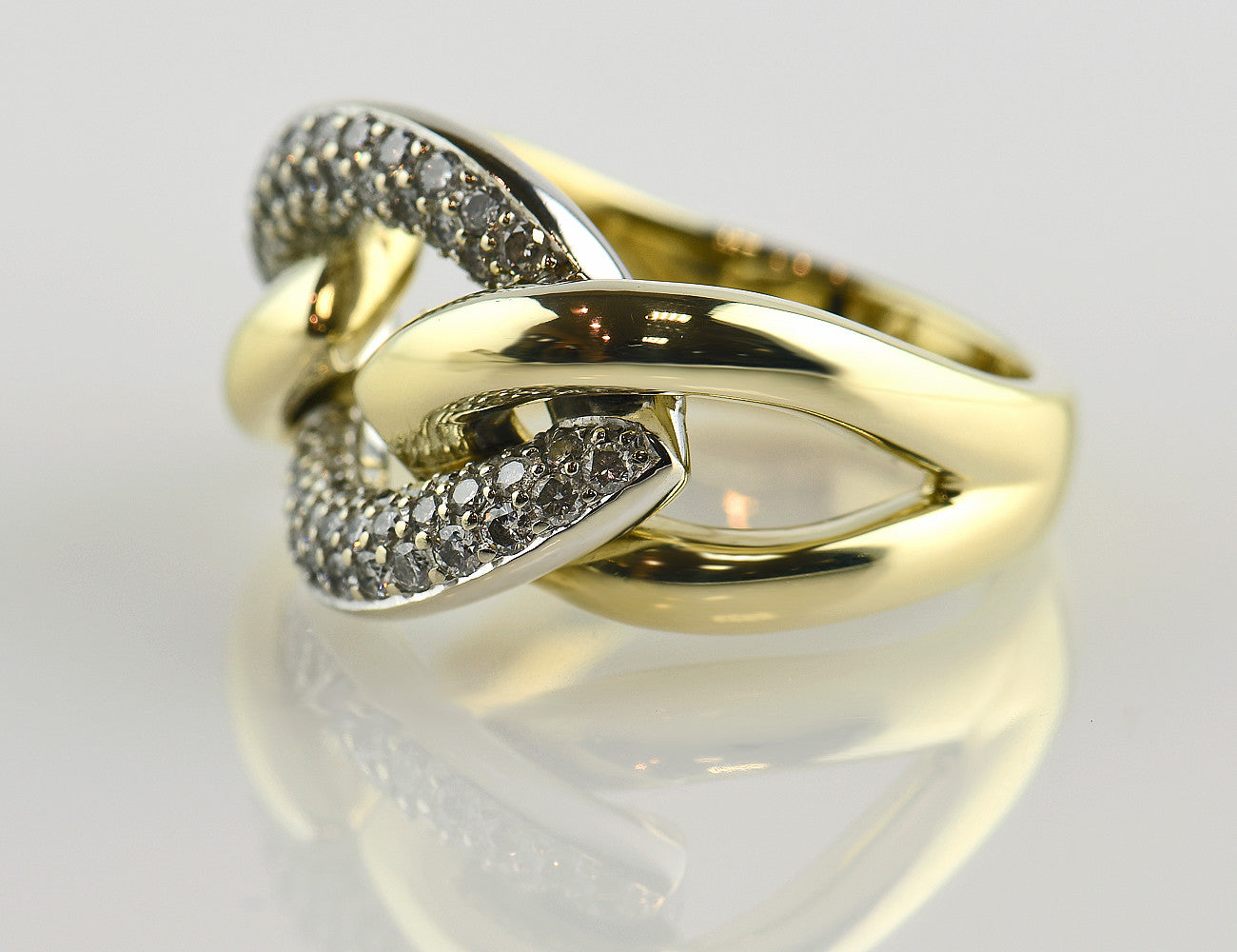Diamond ring 585/000 14 K yellow gold 68 diamonds total 0.69 ct