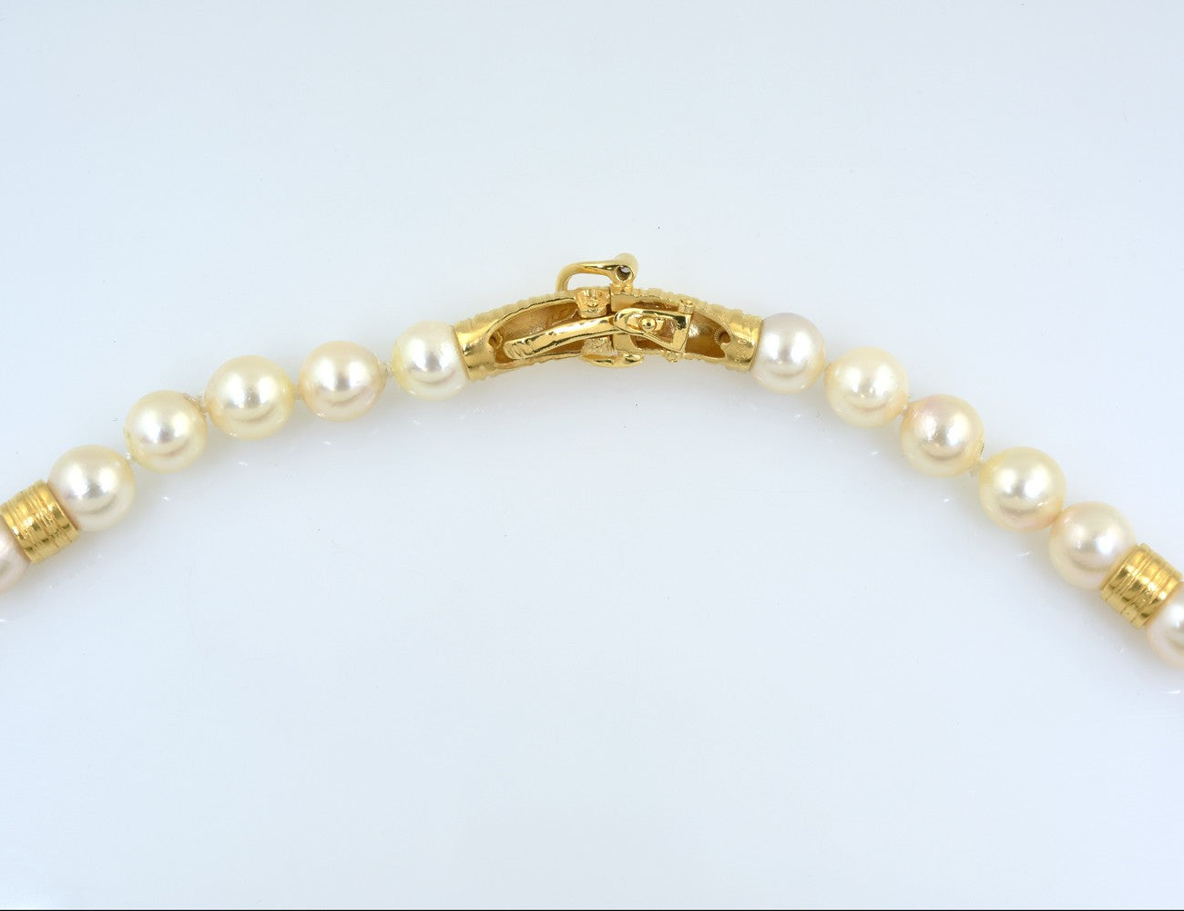 Akoya-Perlen-Kette 585/000 14 K Gelbgoldschließe 1 Diamanten 0,03 ct Länge 45 cm