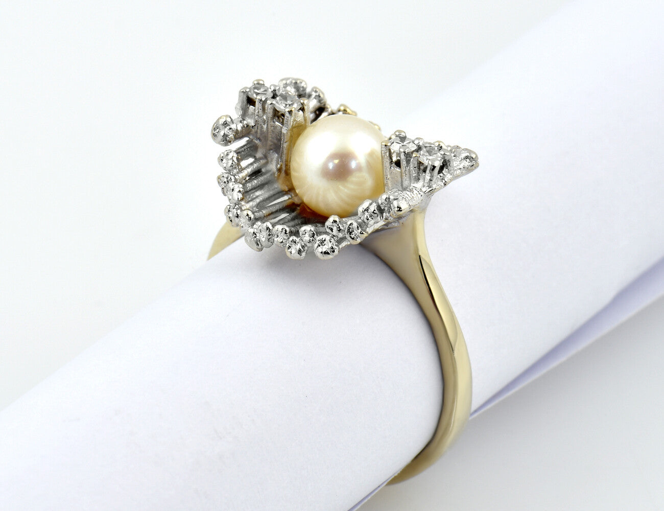 Ring Zuchtperle 585/000 14 K Gelb-/Weißgold, 4 Diamanten zus. 0,08 ct