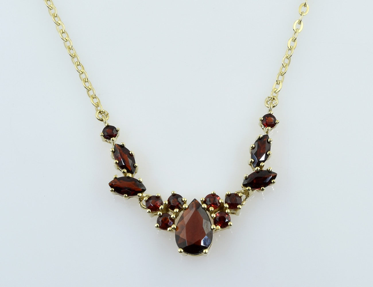 Kette Granat 333/000 8 K Gelbgold Collier, 40 cm lang