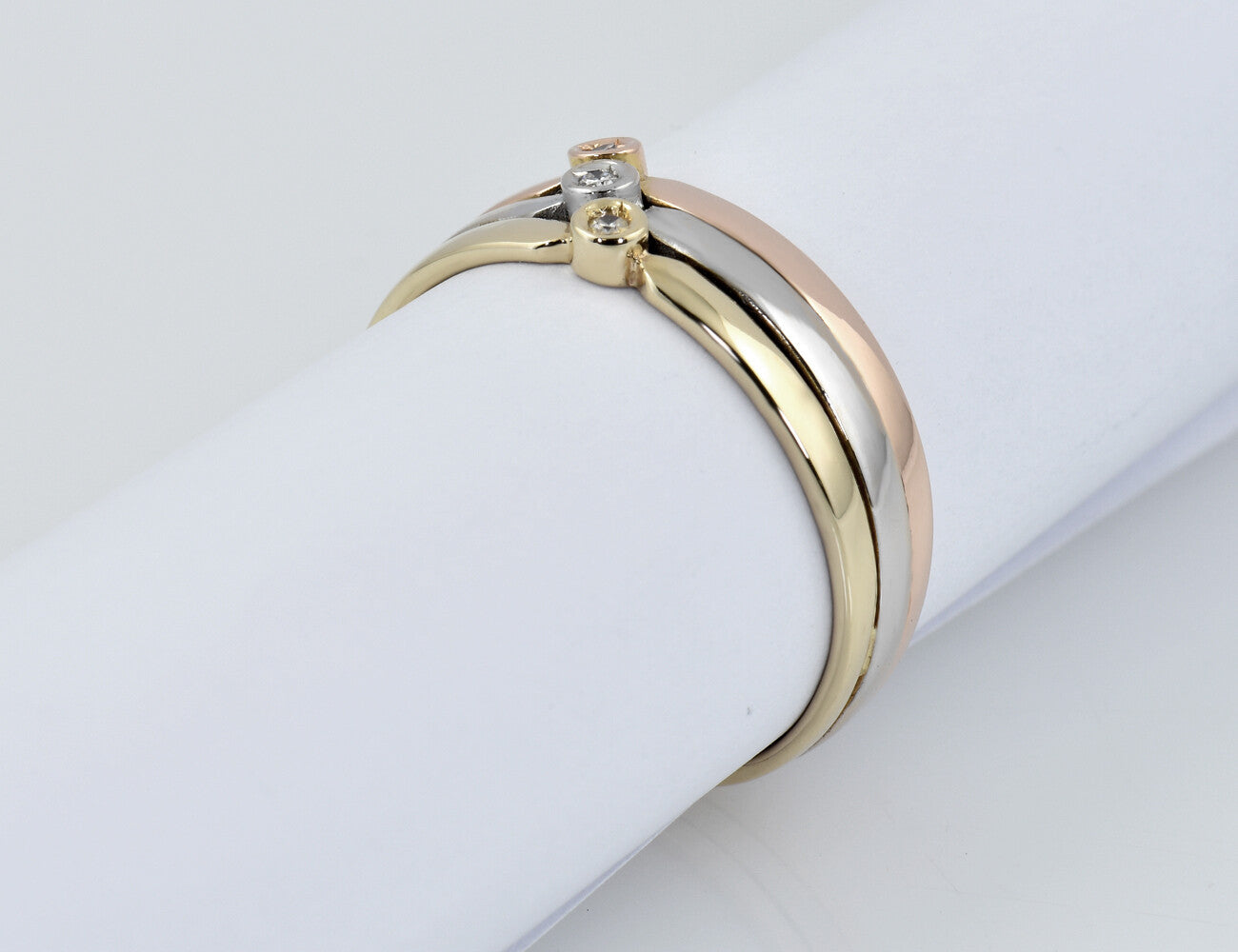 Diamant Ring 585/000 14 K Gold mehrfarbig 3 Diamanten zus. 0,03 ct