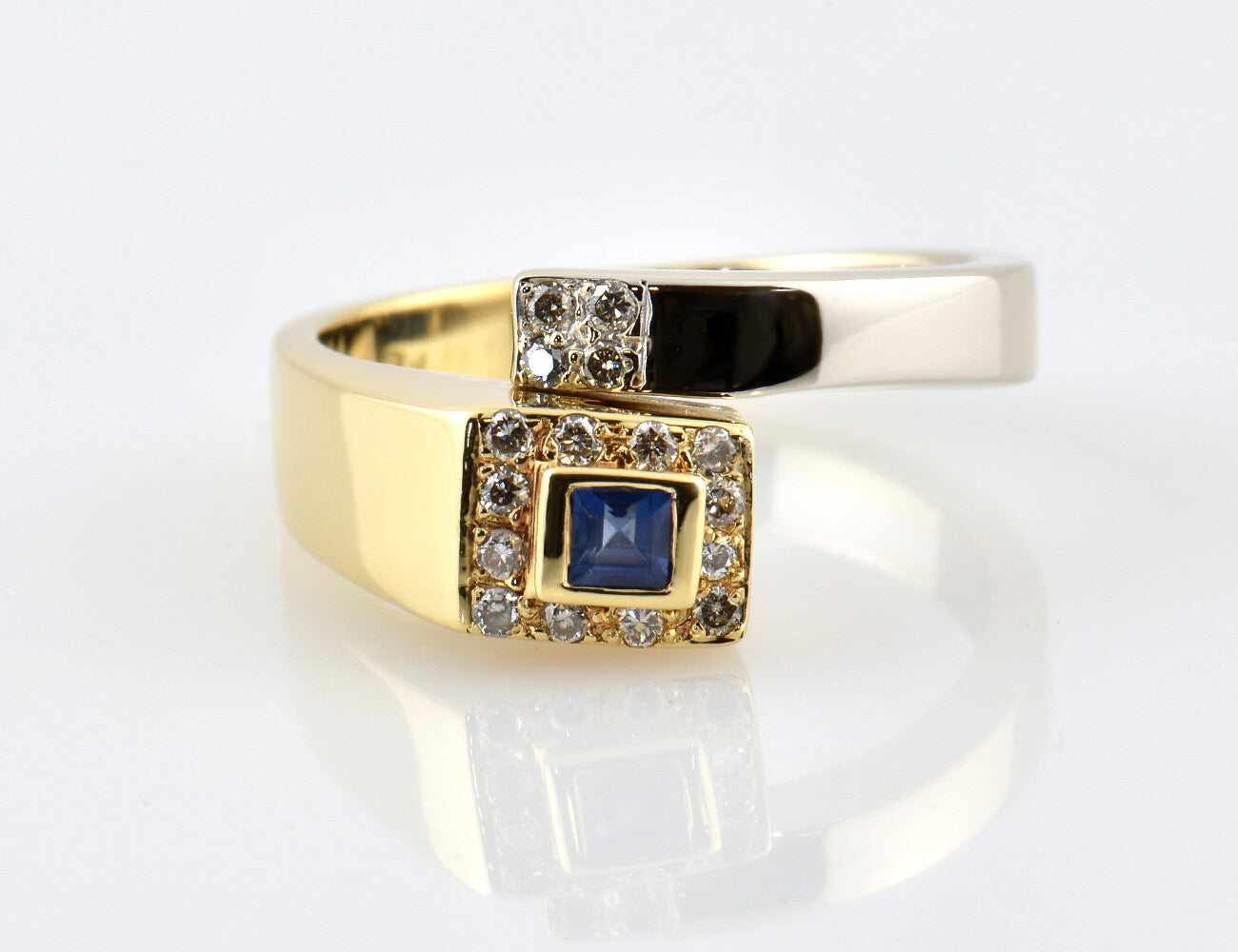 Saphir Diamant Ring 750/000 18 K Gelbgold 15 Brillanten zus. 0,27 ct