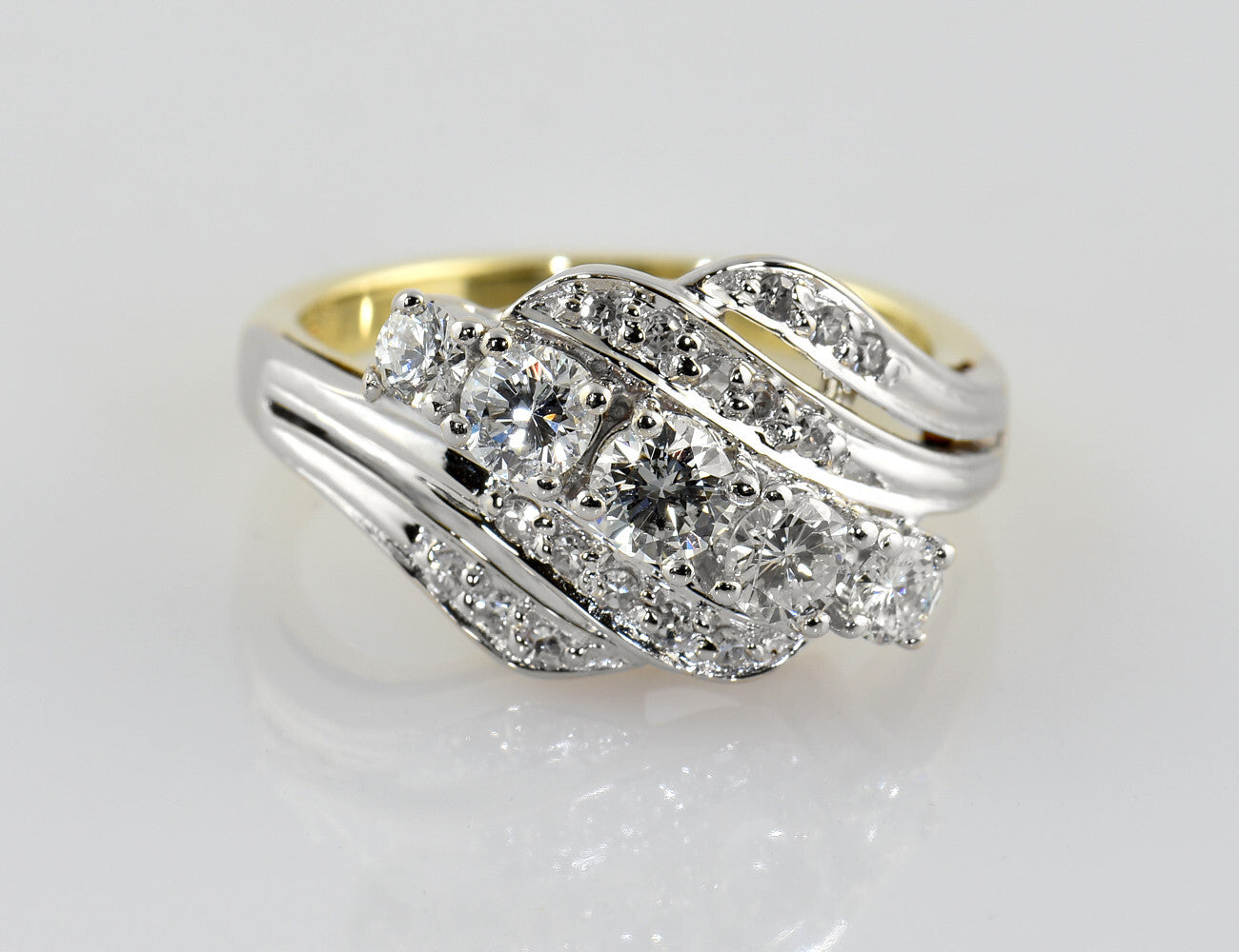 Diamant Ring 585/000 14 K Gelbgold 21 Diamanten zus. 0,85 ct