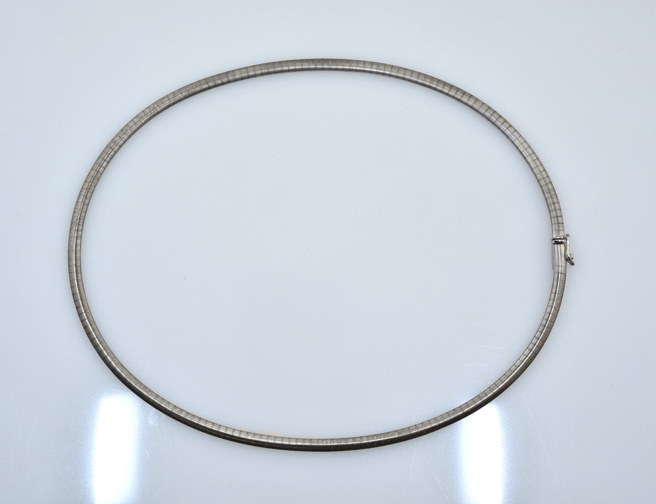 Kette Halsreif Omegareif 44 cm 585/000 14 K Weißgold