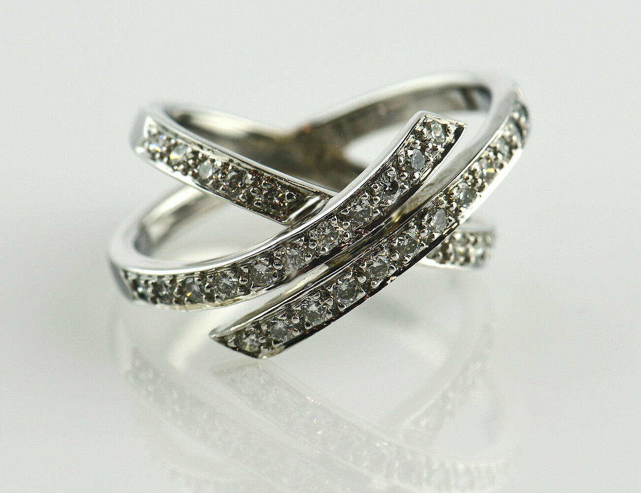 Diamant Ring 750 18 K Weißgold 33 Brillanten zus. 0,35 ct