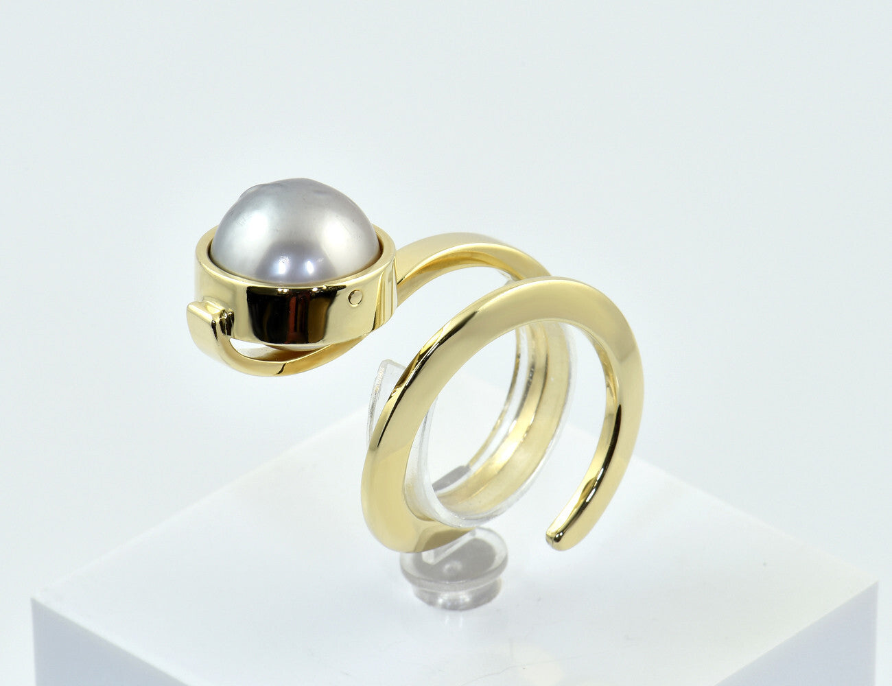 South Sea pearl ring 585/000 14 K yellow gold