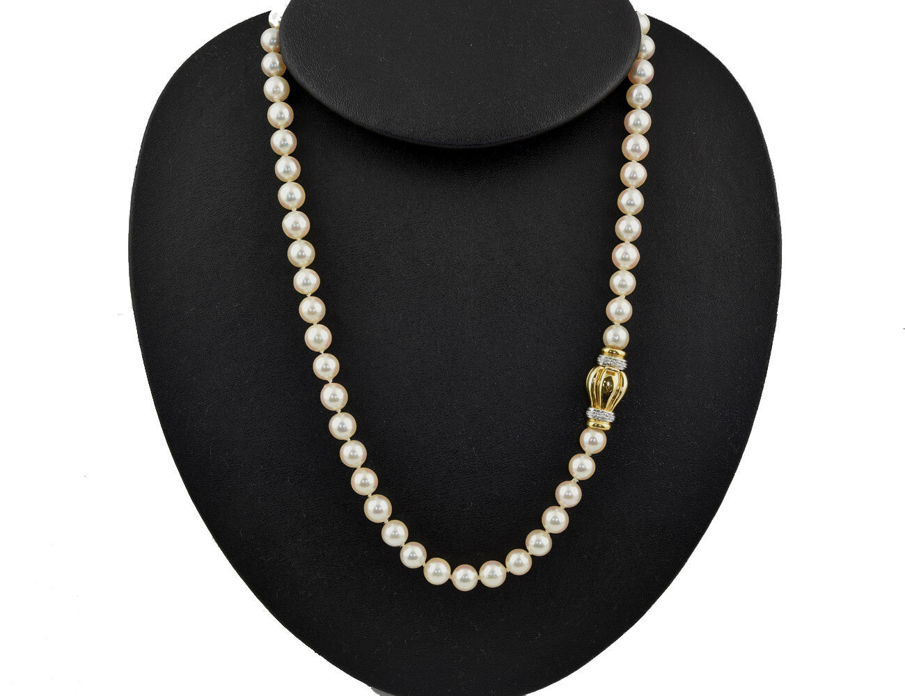 Akoyaperlenkette 750/000 18 K Gelbgoldschließe 20 Brillanten zus. 0,20 ct
