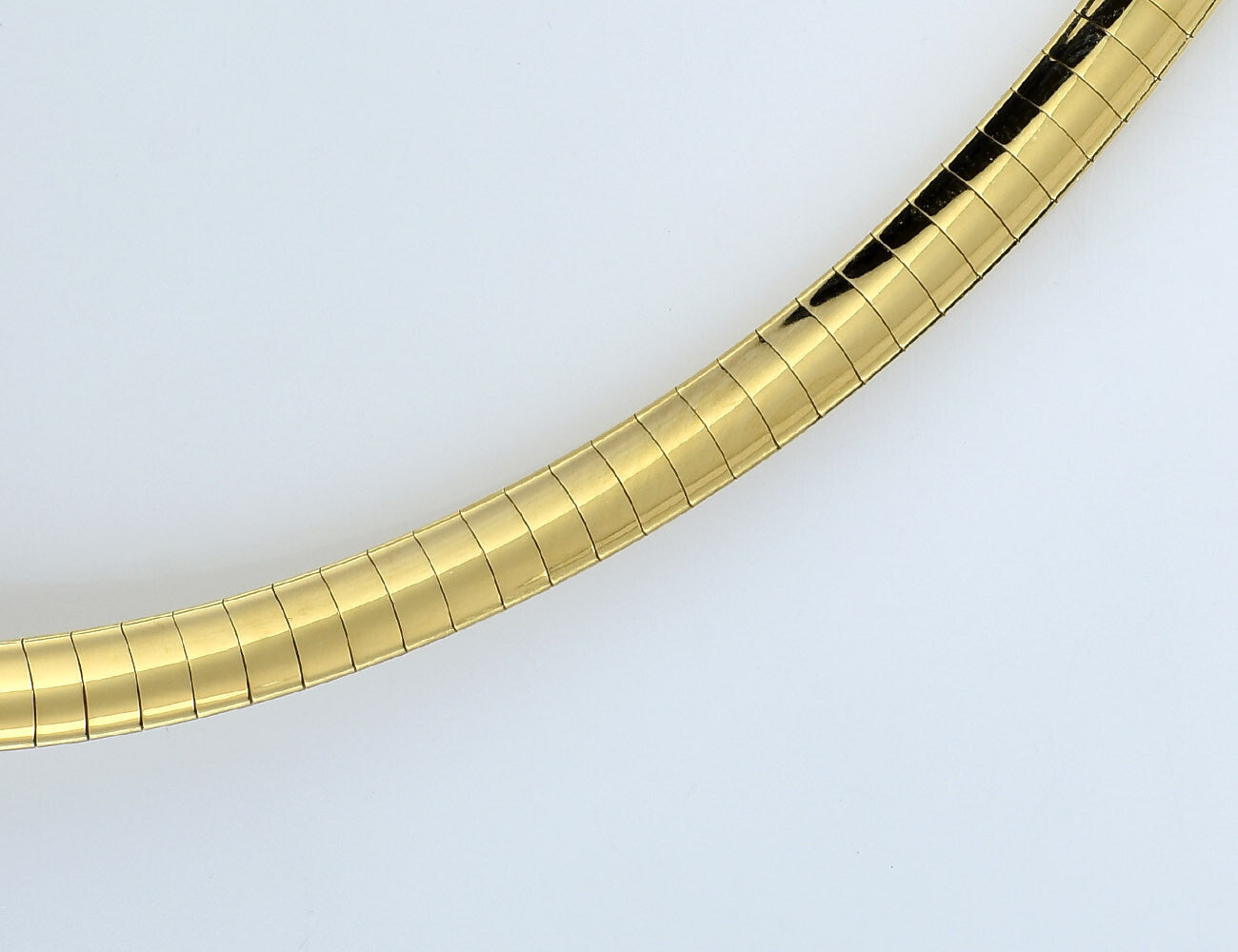 Halsreif Omegareif flach 585/000 14 K Gelbgold 1 Brillanten 0,40 ct