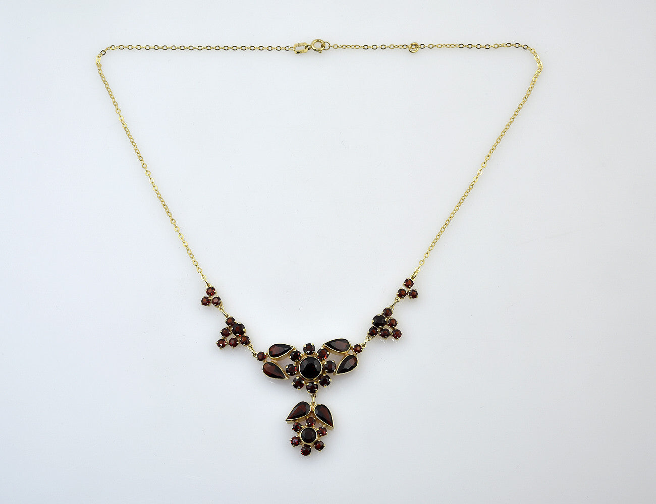 Kette Granat 333/000 8 K Gelbgold Collier, 42 cm lang