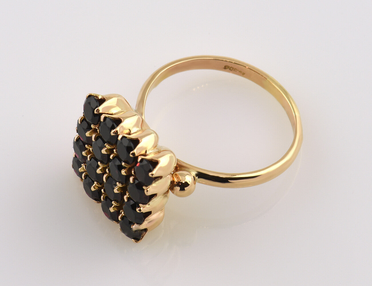 Ring Granat 750 18 K Gelbgold