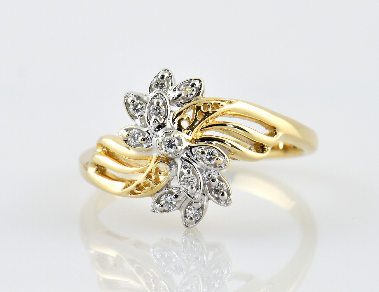 Diamantring 585/000 14 K Gelbgold 11 Brillanten zus. 0,10 ct