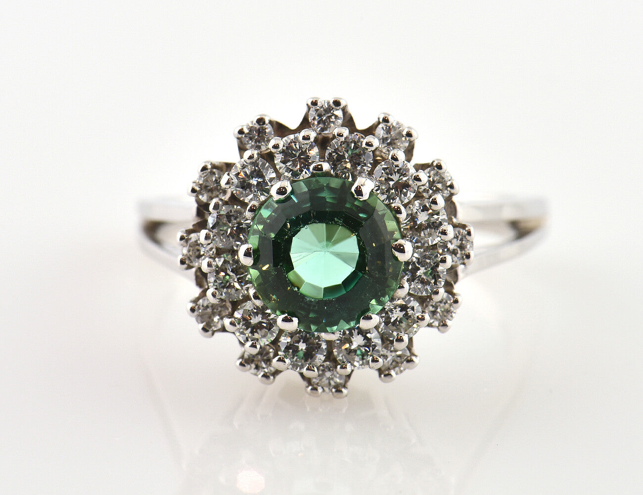 Turmalin Diamant Ring 750/000 18 K Weißgold 24 Brillanten zus. 0,93 ct