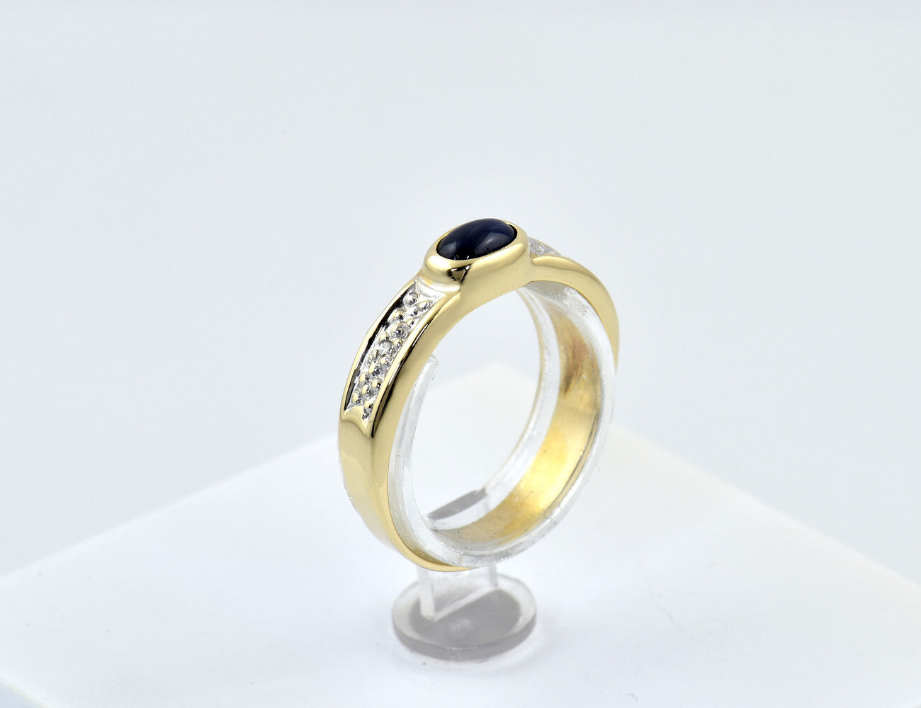 Saphir Diamant Ring 585/000 14 K Gelbgold 2 Diamanten zus. 0,02 ct