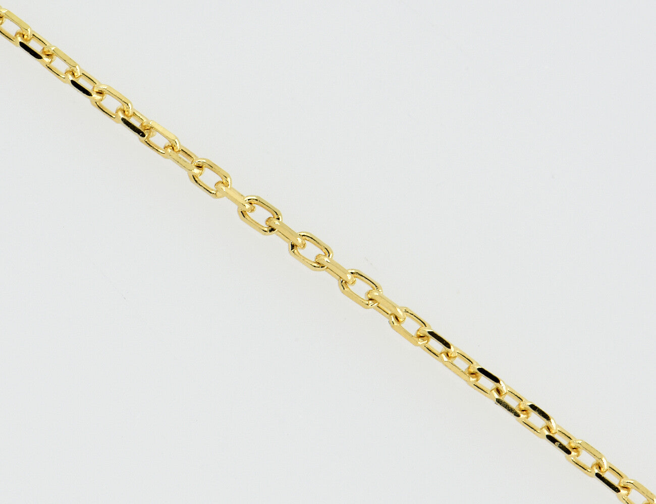 Rubin Anhänger mit Kette 585/000 14 K Gelbgold, 8 Brillanten zus. 0,12 ct