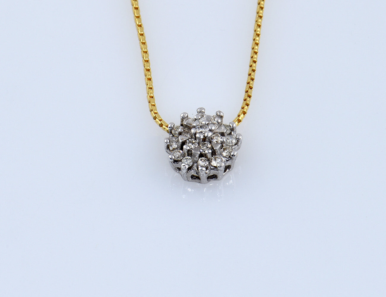 Diamant Anhänger mit Kette 585/000 14 K Gelbgold, 18 Brillanten zus.  0,20 ct