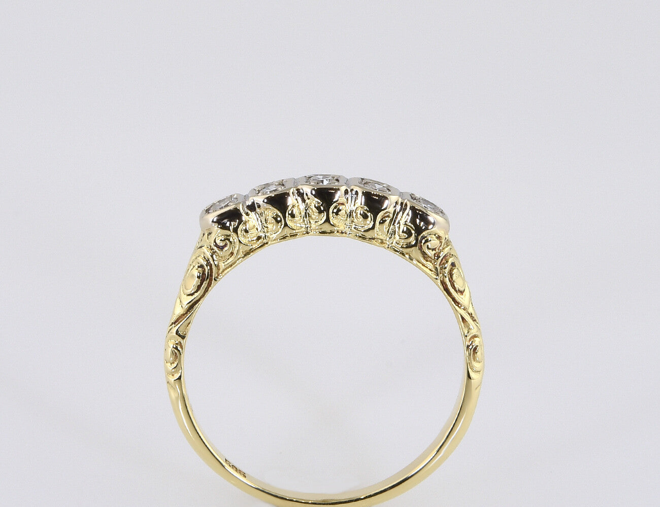Diamond ring 585 14 K yellow gold 4 diamonds total 0.10 ct