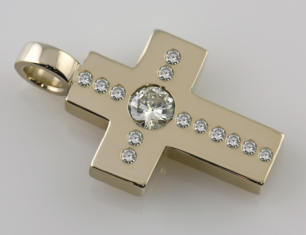 Kreuz Anhänger Diamant 750/000 18 K Gelbgold 14 Brillanten zus. 0,90 ct