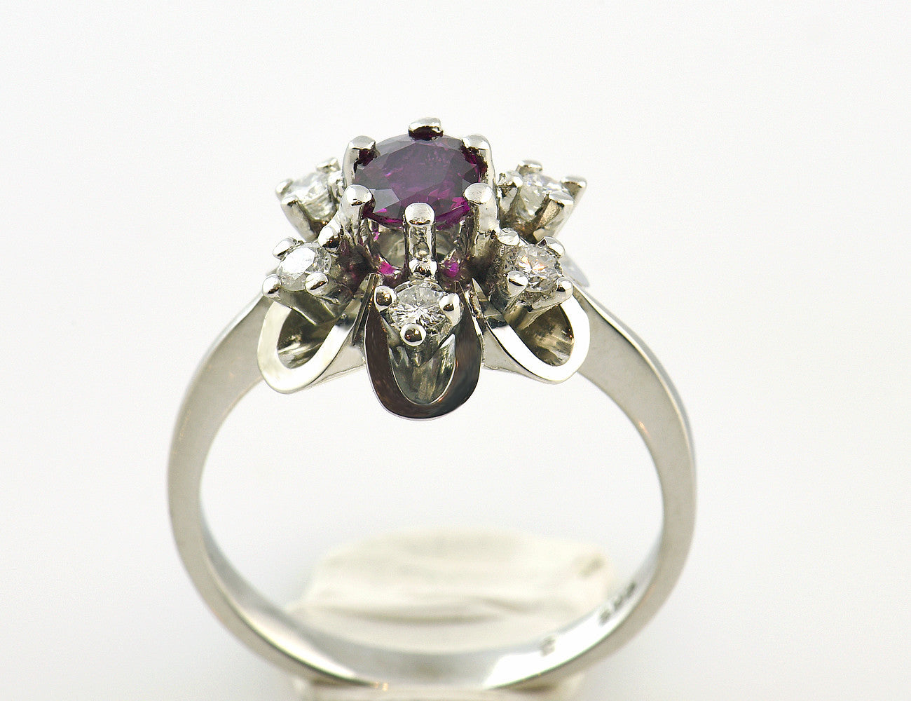Rubin Diamant Ring 585/000 14 K Weißgold 6 Brillanten zus. 0,24 ct
